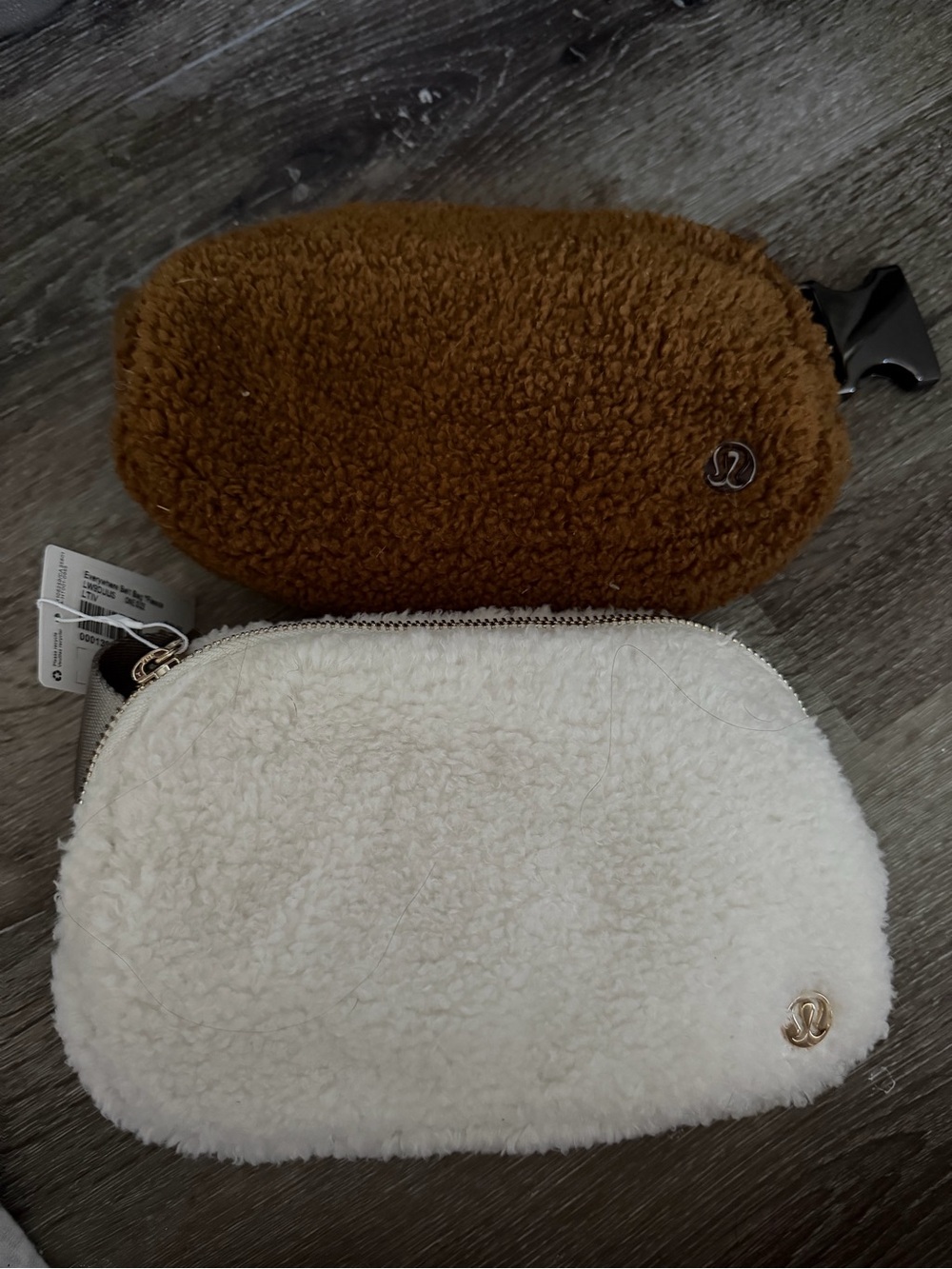 lululemon athletica Sherpa Pouch Duo in Cream and Brown